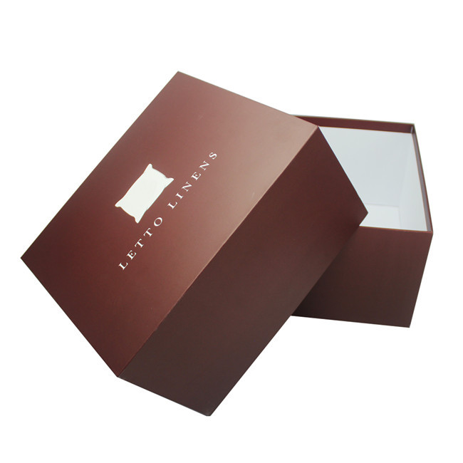 Custom Cosmetic Packaging With Logo